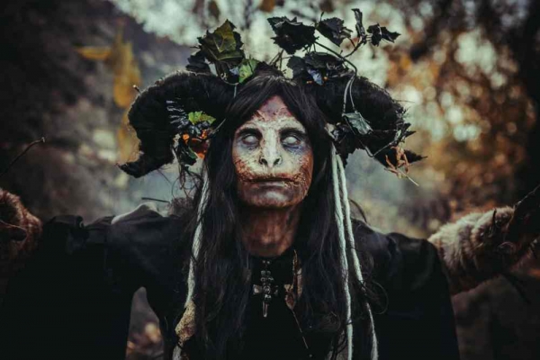 Фото. Первая ведьма