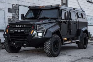 бронированный автомобиль